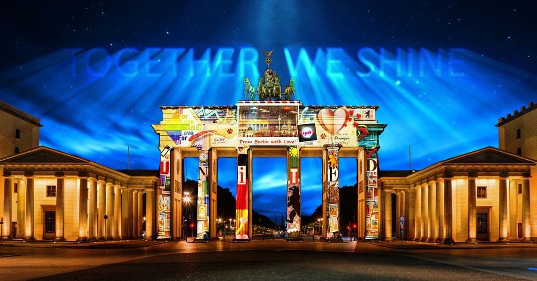 Berlin Festival of Lights ∙ World Freedom Day – light speaks all languages